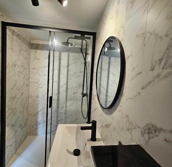 تختخواب و صبحانه Ferme La Joye