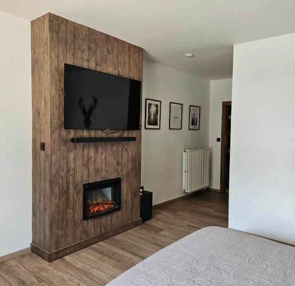 تختخواب و صبحانه Ferme La Joye