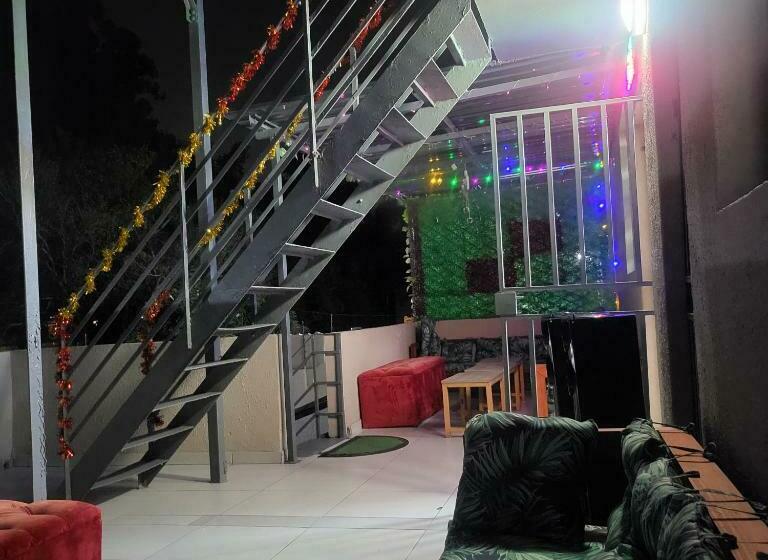 住宿加早餐 High Bnbguestlodge