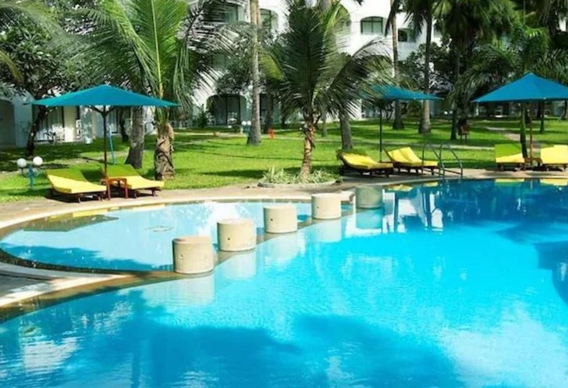 پانسیون Sarova Whitesands Beach Resort And Spa With Beautiful View