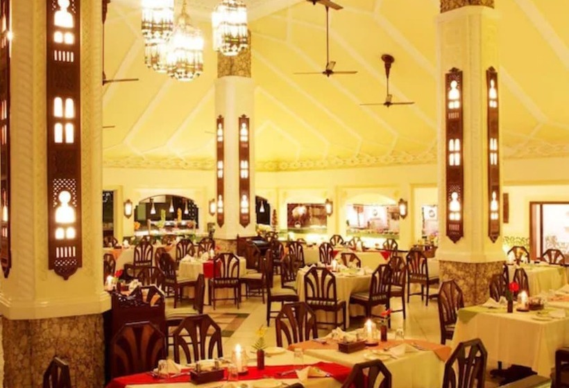 پانسیون Sarova Whitesands Beach Resort And Spa With Beautiful View