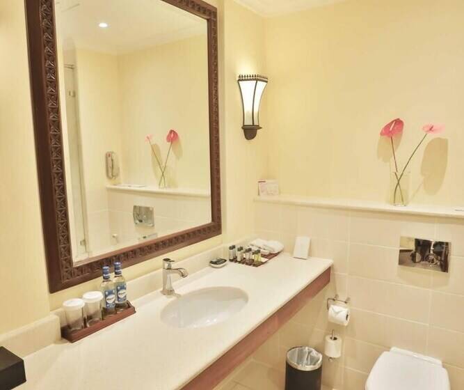 پانسیون Sarova Whitesands Beach Resort And Spa With Beautiful View