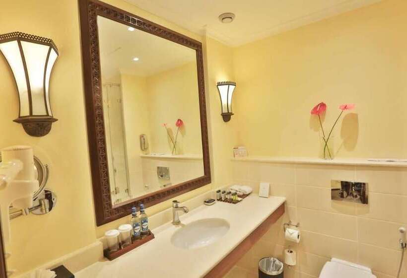 پانسیون Sarova Whitesands Beach Resort And Spa With Beautiful View