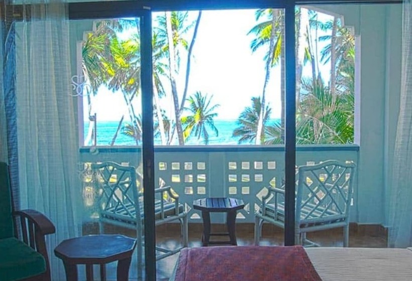 پانسیون Sarova Whitesands Beach Resort And Spa With Beautiful View