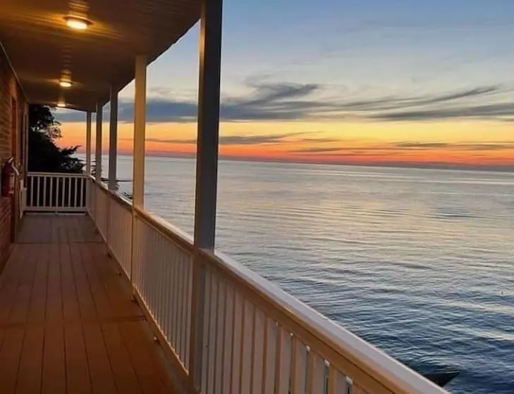 Pete S Lakefront Motel, Llc