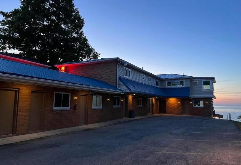 Pete S Lakefront Motel, Llc