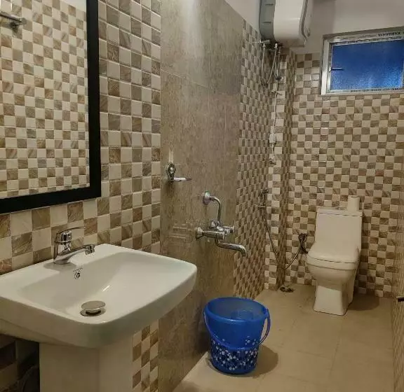 ベッドアンドブレックファースト Urban Tavern Shillong
