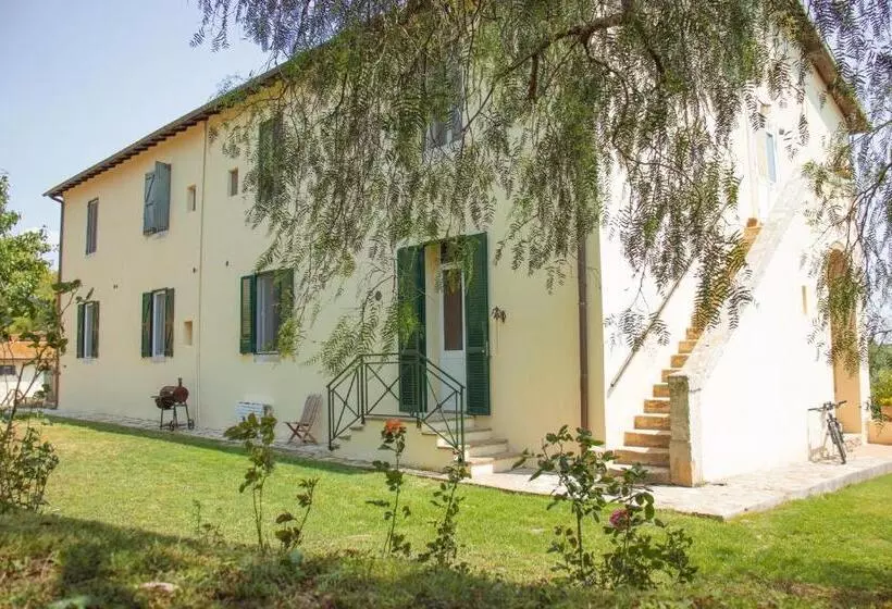 ホテル Agriturismo Morani