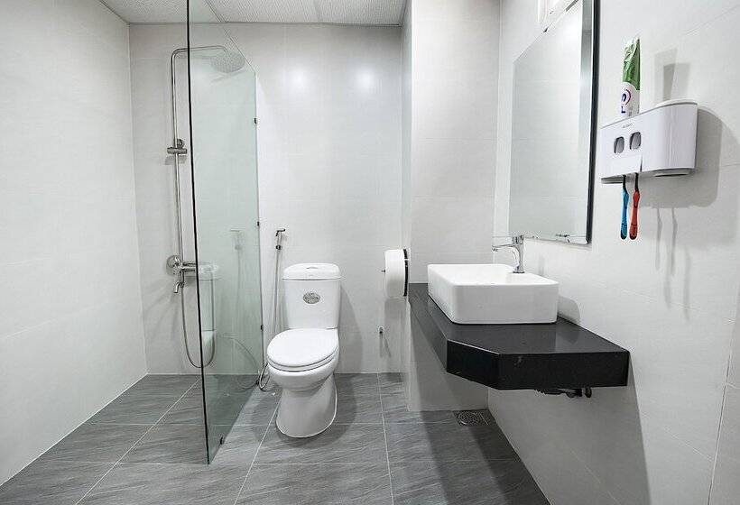 هتل Valentino Homestay