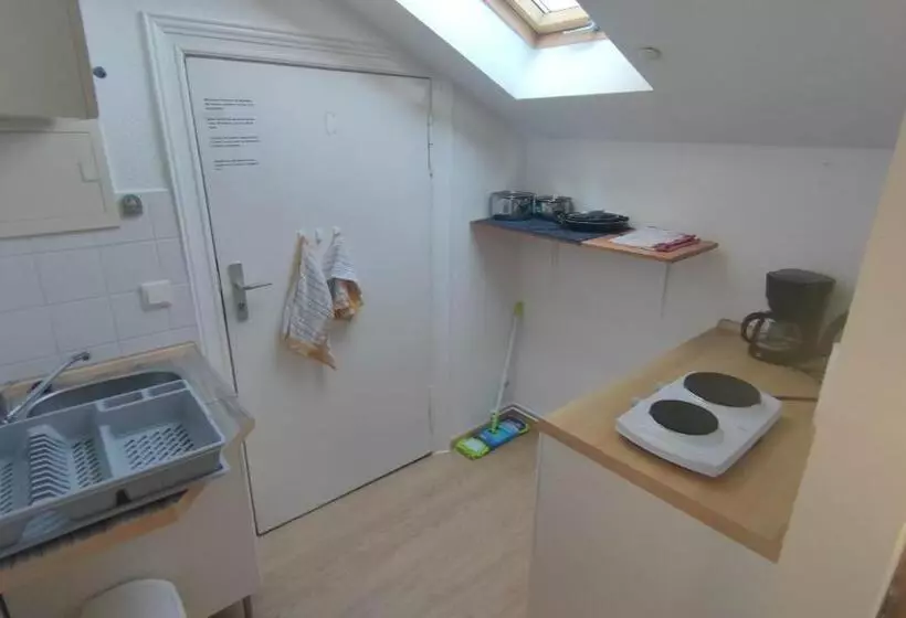 Fewo3 1 Zim 2 Einz Bett 2 Pers Küche Dusche Wc