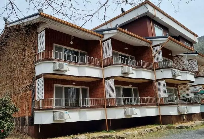 Majatalo Moon Hyo House 1