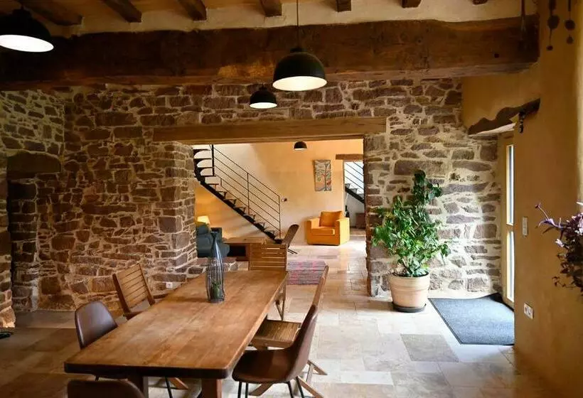 ベッドアンドブレックファースト Les Chambres Aux Loups