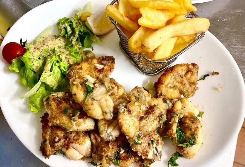 ホテル Auberge Le Beaulieu  Cantal