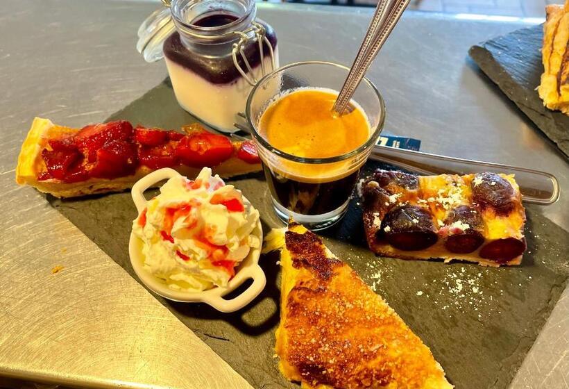 ホテル Auberge Le Beaulieu  Cantal