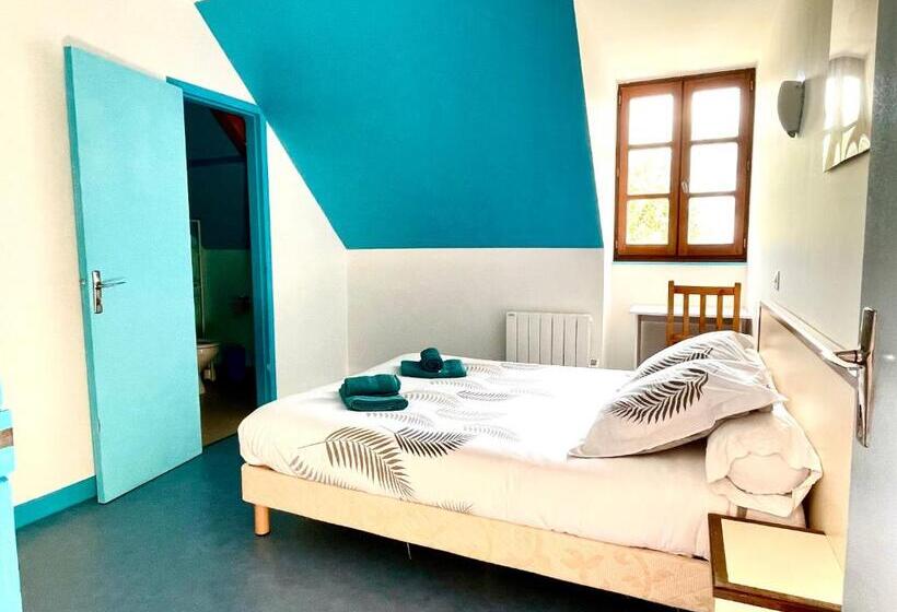 ホテル Auberge Le Beaulieu  Cantal