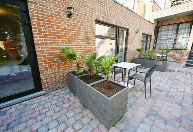 בית מלון כפרי Cesar Palace