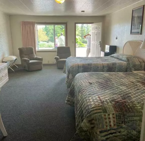 ホテル Gray Wolf Lodge