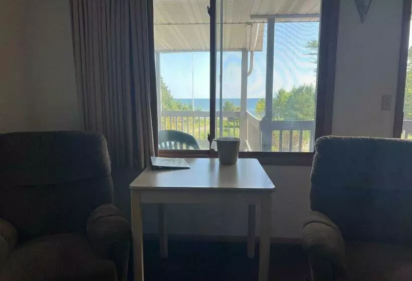 ホテル Gray Wolf Lodge