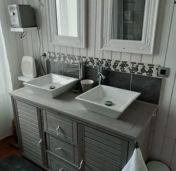 ベッドアンドブレックファースト Chez Patrice