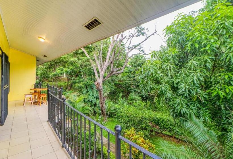 هتل Dulce La Colina 8002