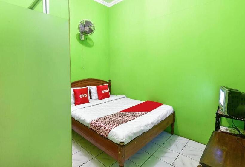 Spot On 91357 Hotel Mulyo