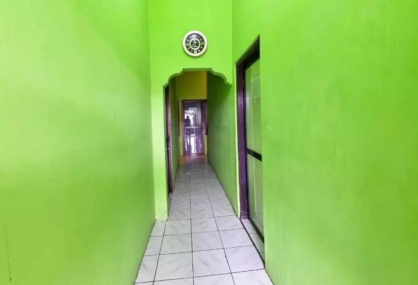 Spot On 91357 Hotel Mulyo