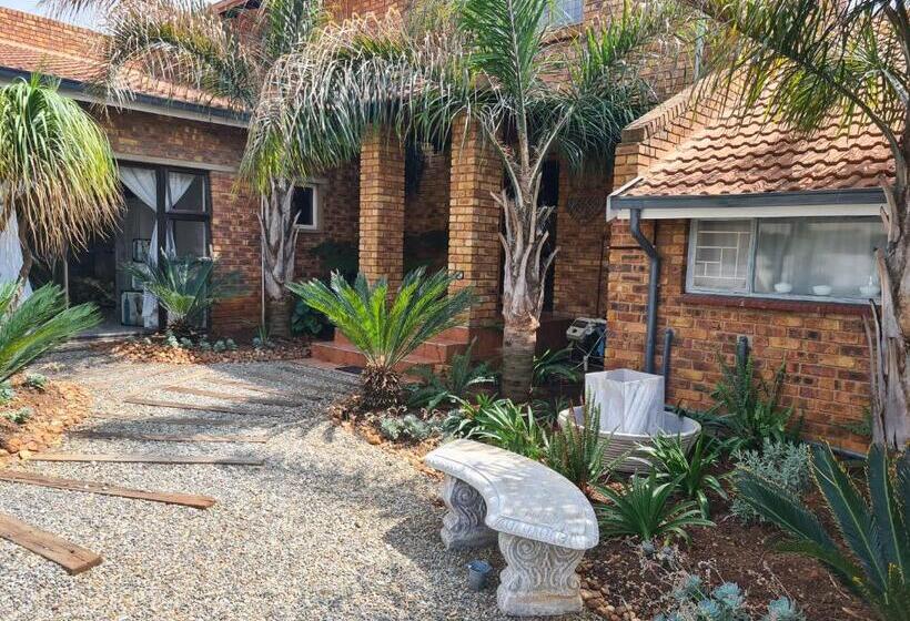 膳宿费 Royal Villa Guesthouse