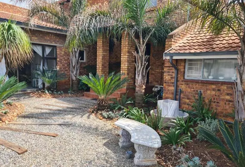 Majatalo Royal Villa Guesthouse