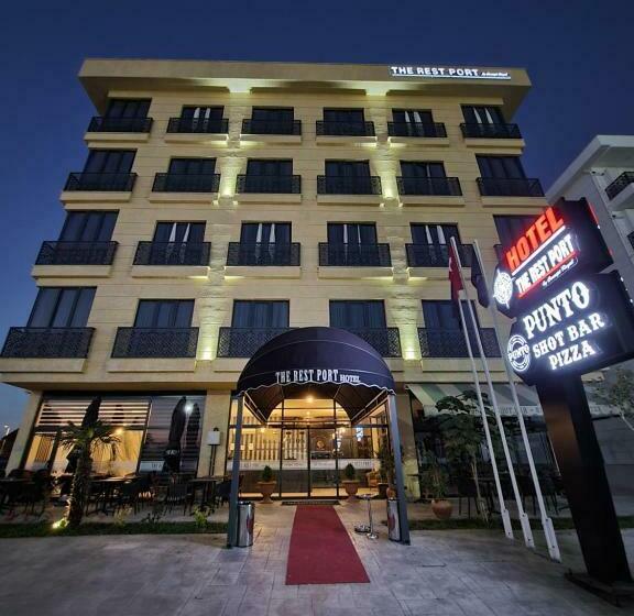 酒店 The Rest Port