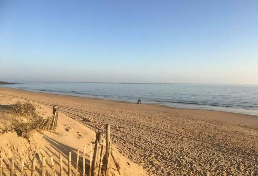 Aamiaismajoitus (B&B) Chambre D Hôtes Près De La Plage