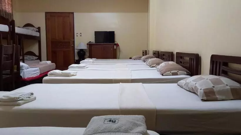 Aamiaismajoitus (B&B) Rf Aniceto Mansion