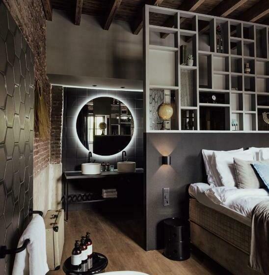 Hotel Cousins Boutique