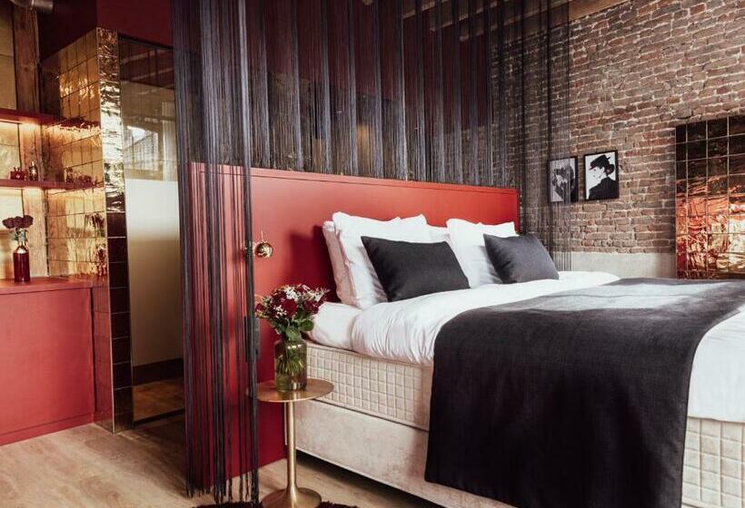 Hotel Cousins Boutique