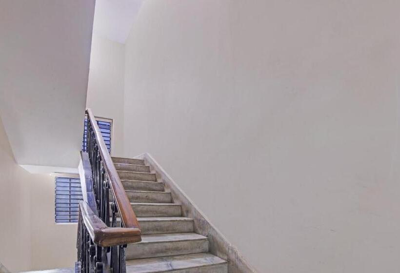 Hotel O Oxy Safari Residency