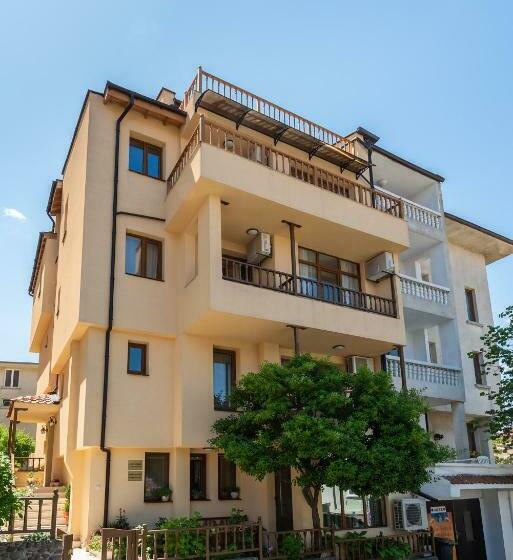 Majatalo къща катерков