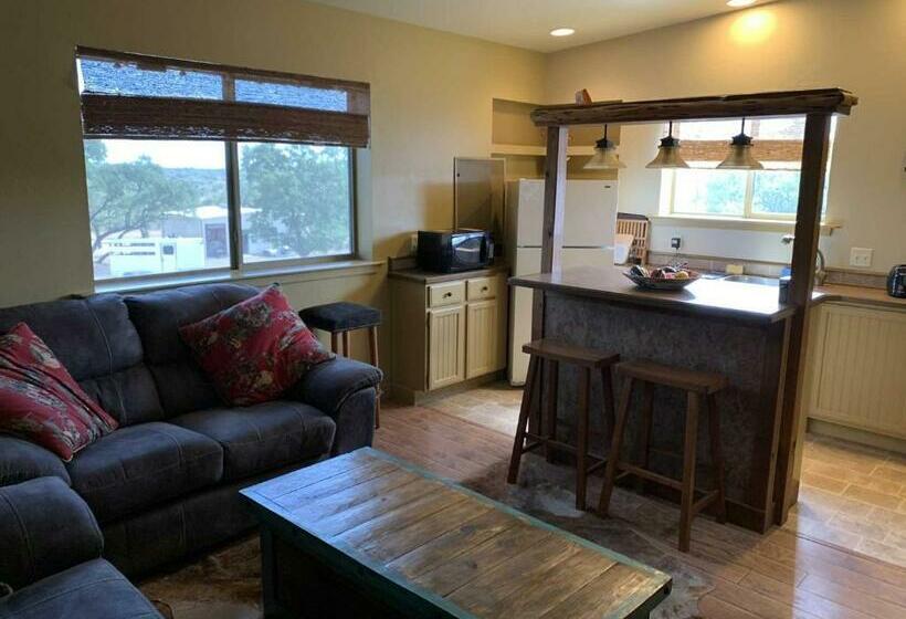 Пансион Tabasco Ranch   The Overlook