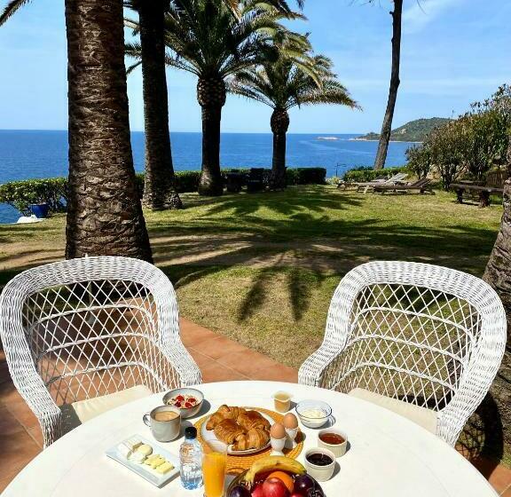 פנסיון Villa Les Palmiers