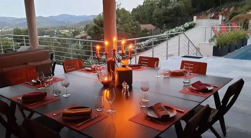 Aamiaismajoitus (B&B) Les Hauts Du Peireguier