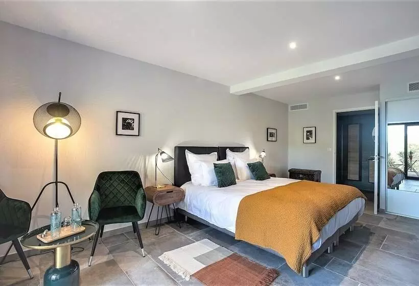 Aamiaismajoitus (B&B) Les Hauts Du Peireguier