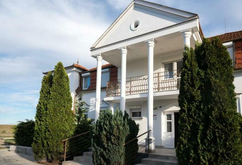 Nocleg ze śniadaniem Villa Lilith Smart