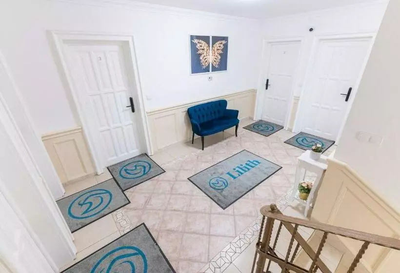 Aamiaismajoitus (B&B) Villa Lilith Smart