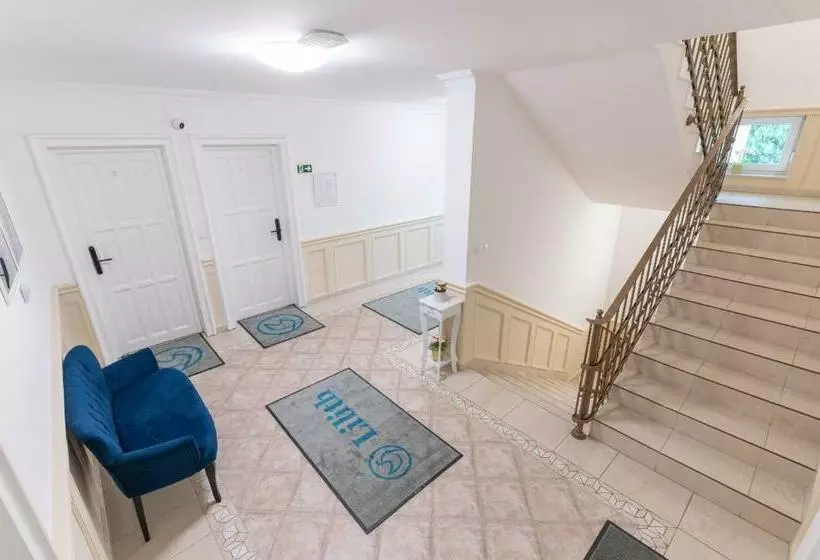 Aamiaismajoitus (B&B) Villa Lilith Smart