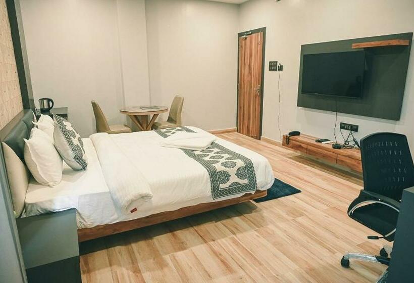 فندق Empire Regency