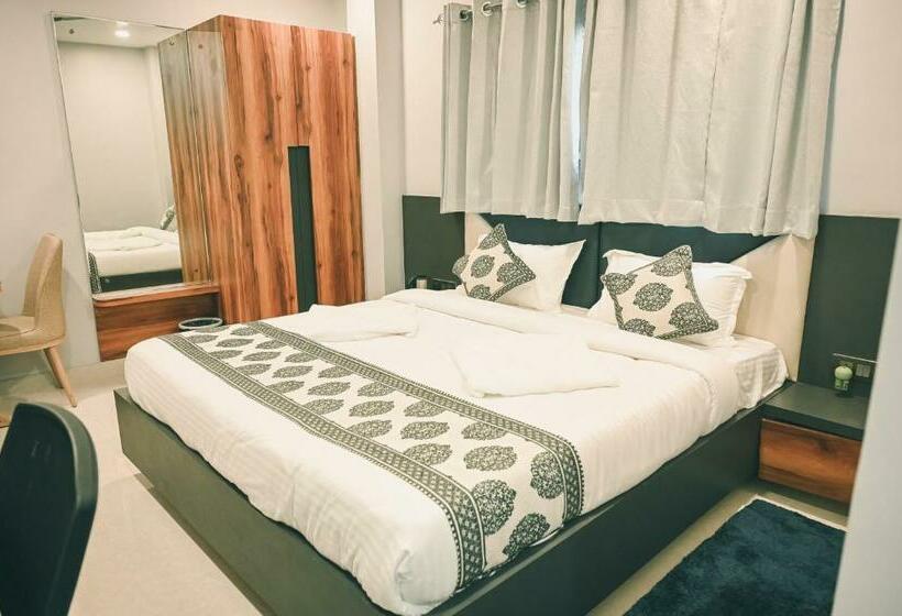 فندق Empire Regency