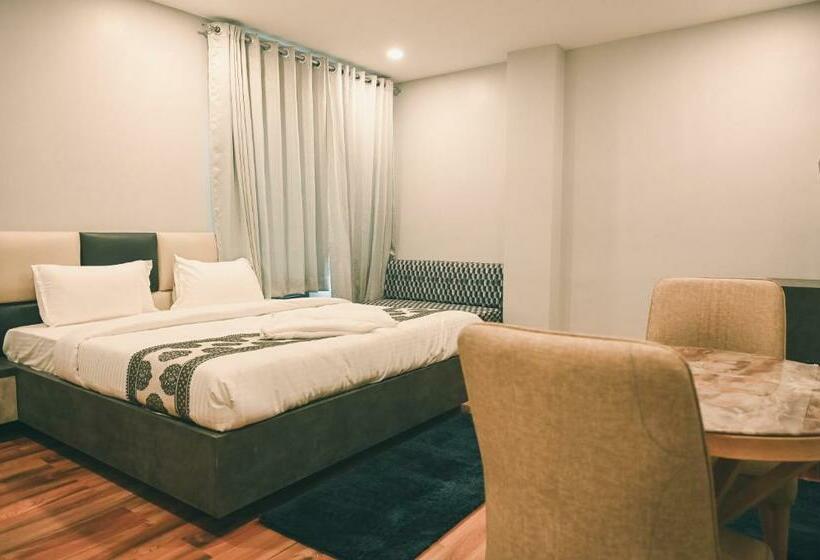 فندق Empire Regency