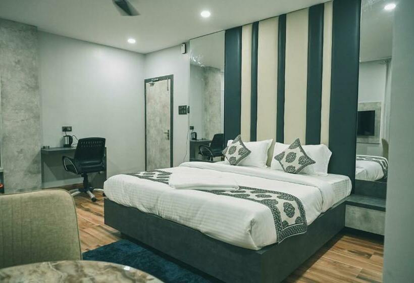 فندق Empire Regency