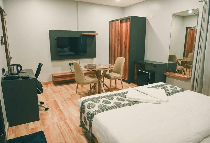 فندق Empire Regency