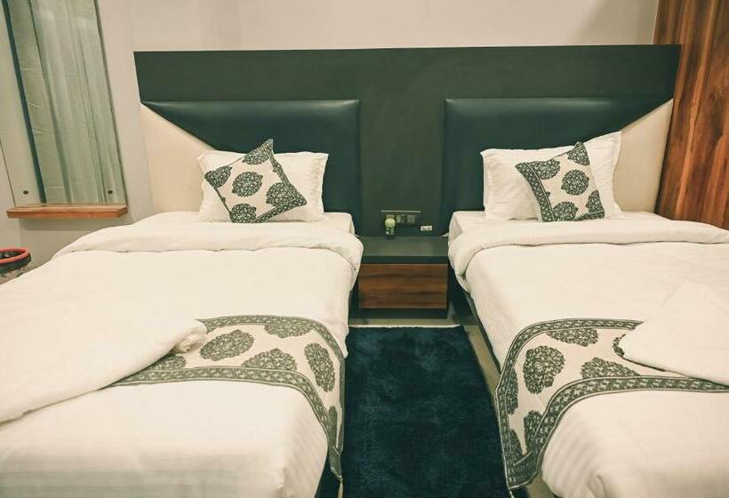 فندق Empire Regency