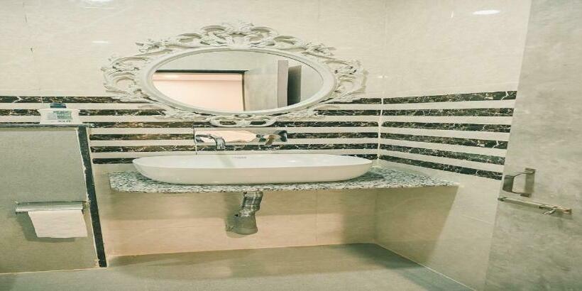 فندق Empire Regency