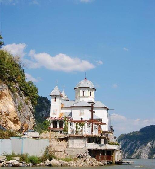 Пансион Casa Adelin